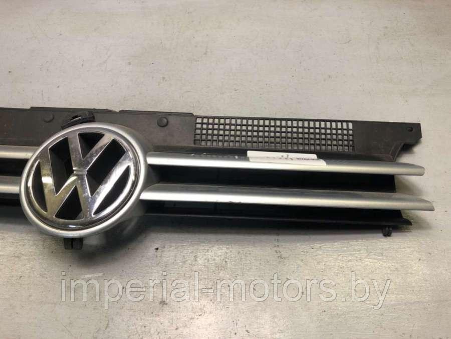 Решетка радиатора Volkswagen Golf 4 - фото 3 - id-p191983057