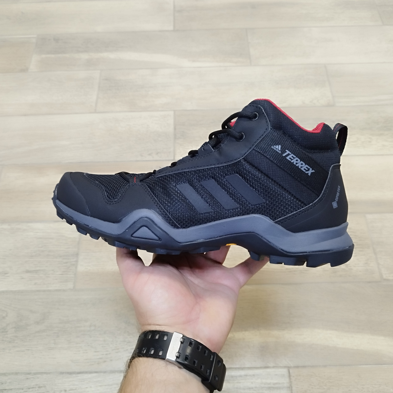 Кроссовки Adidas Terrex AX3 Mid Black Red Gray - фото 1 - id-p168486456