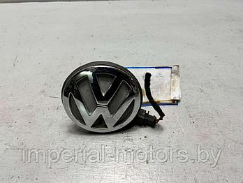 Замок крышки багажника Volkswagen Golf 4