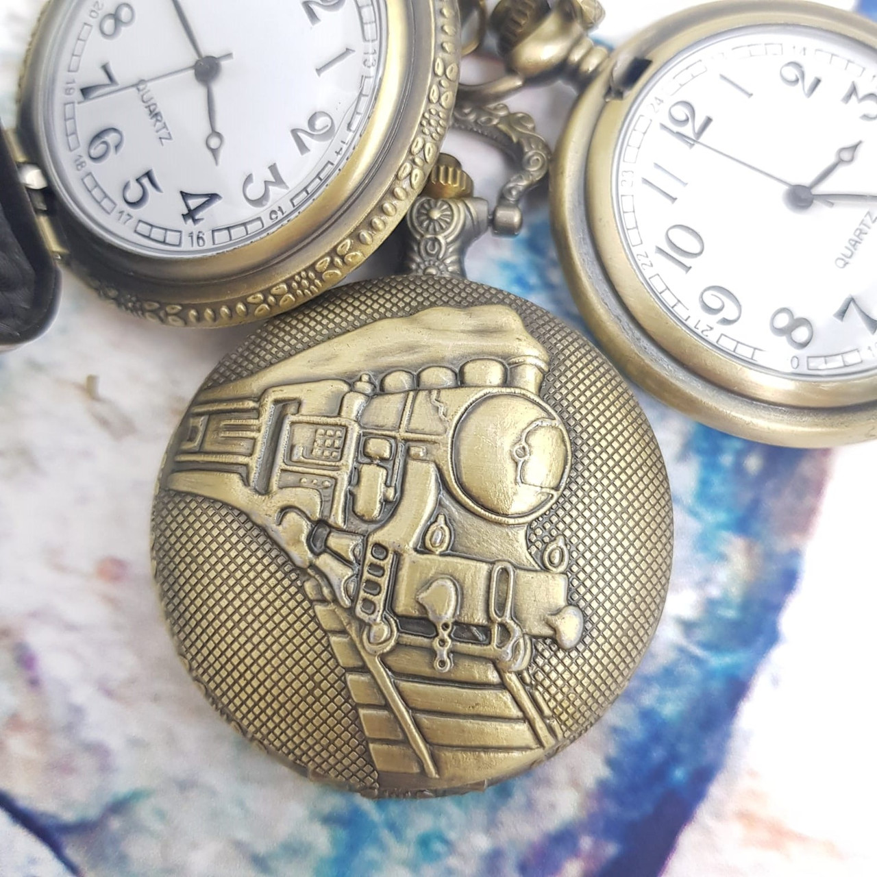 Карманные часы с цепочкой и карабином Паровоз в пути