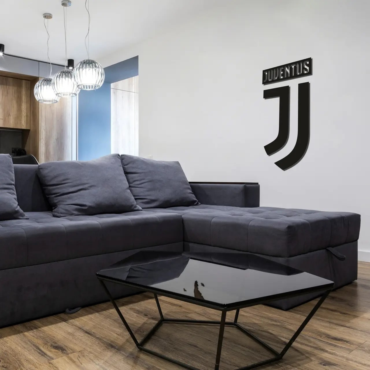 Эмблема футбольного клуба Ювентус Juventus (50*25 см) - фото 1 - id-p192416306