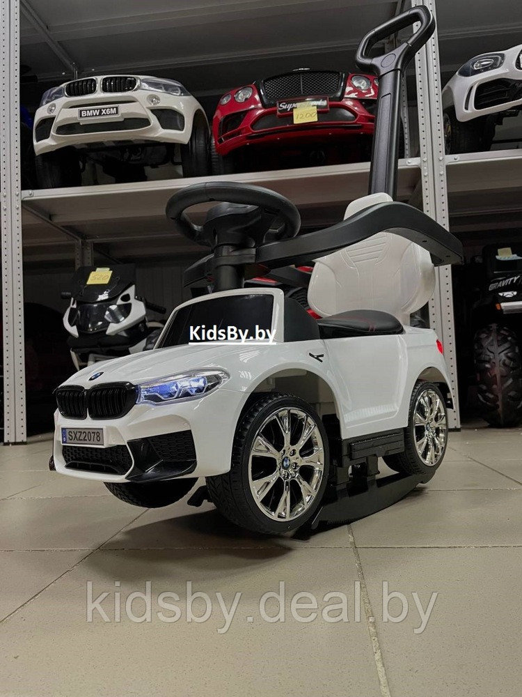 Детская машинка-каталка RiverToys BMW M5 A999MP-H (белый) Лицензия с качалкой - фото 2 - id-p176694785