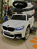 Детская машинка-каталка RiverToys BMW M5 A999MP-H (белый) Лицензия с качалкой, фото 3