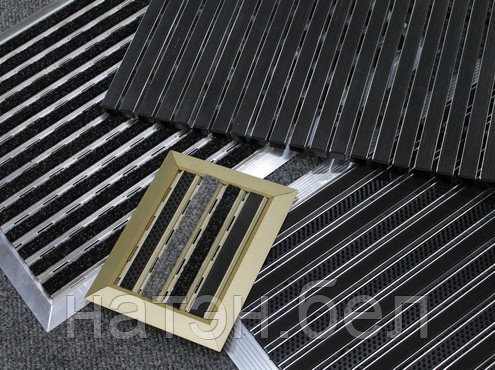 Алюминиевая грязезащитная решетка 18 мм с обрамлением с чистящей вставкой (резина)