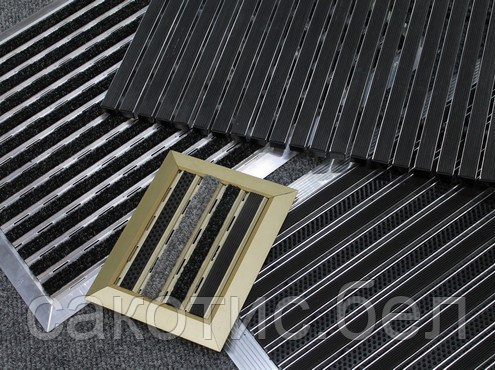 Алюминиевая грязезащитная решетка 18 мм с обрамлением с чистящей вставкой (ворс)