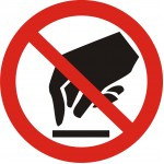 Запрещающая табличка "Запрещается прикасаться. Опасно" (15*15 см) - фото 1 - id-p193413856