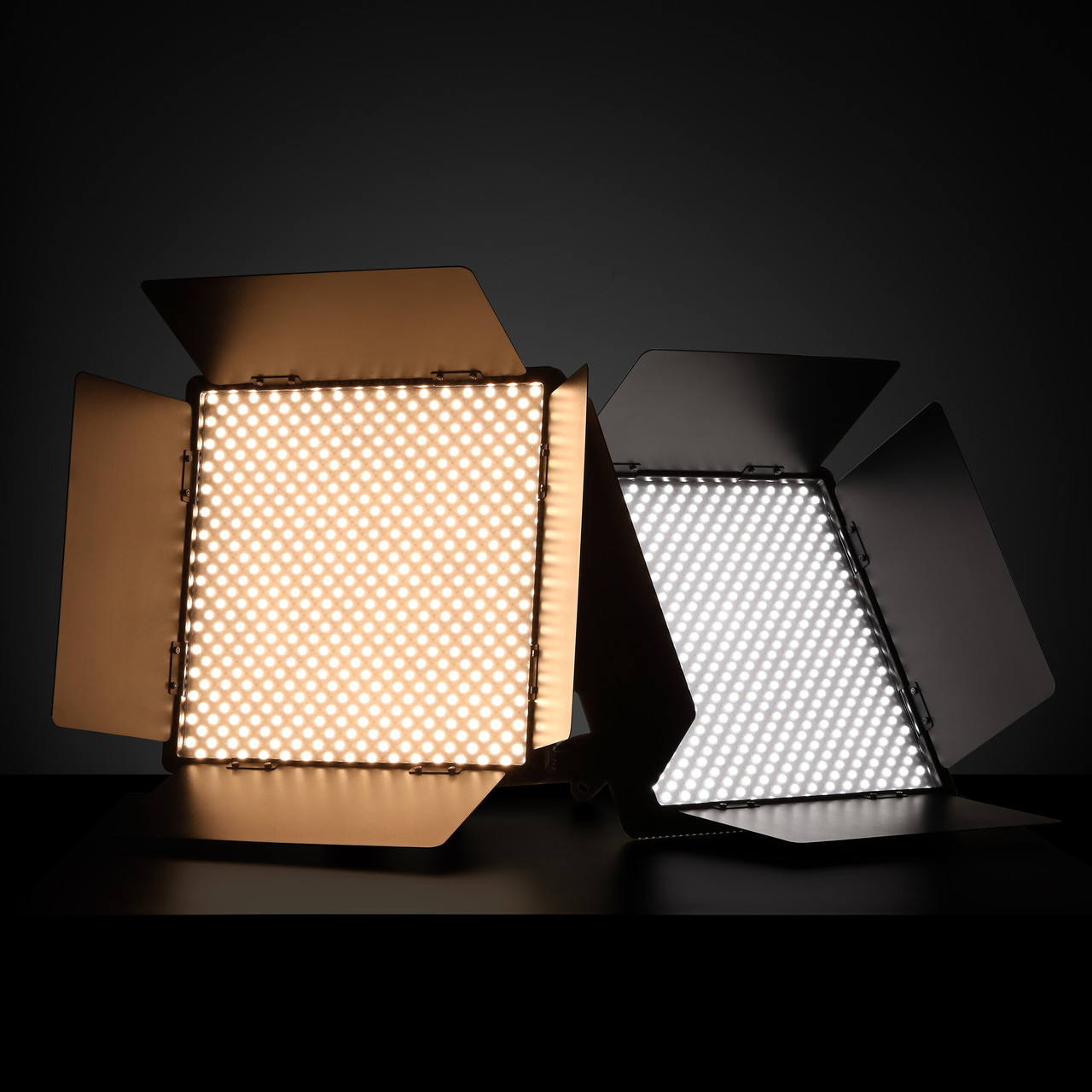 Осветитель светодиодный Godox LED1000Bi II студийный (без пульта) - фото 5 - id-p193705913
