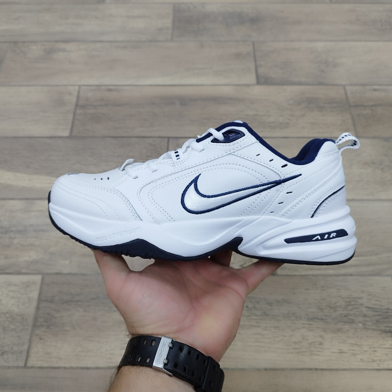 Кроссовки Nike Air Monarch IV White - фото 1 - id-p89079298