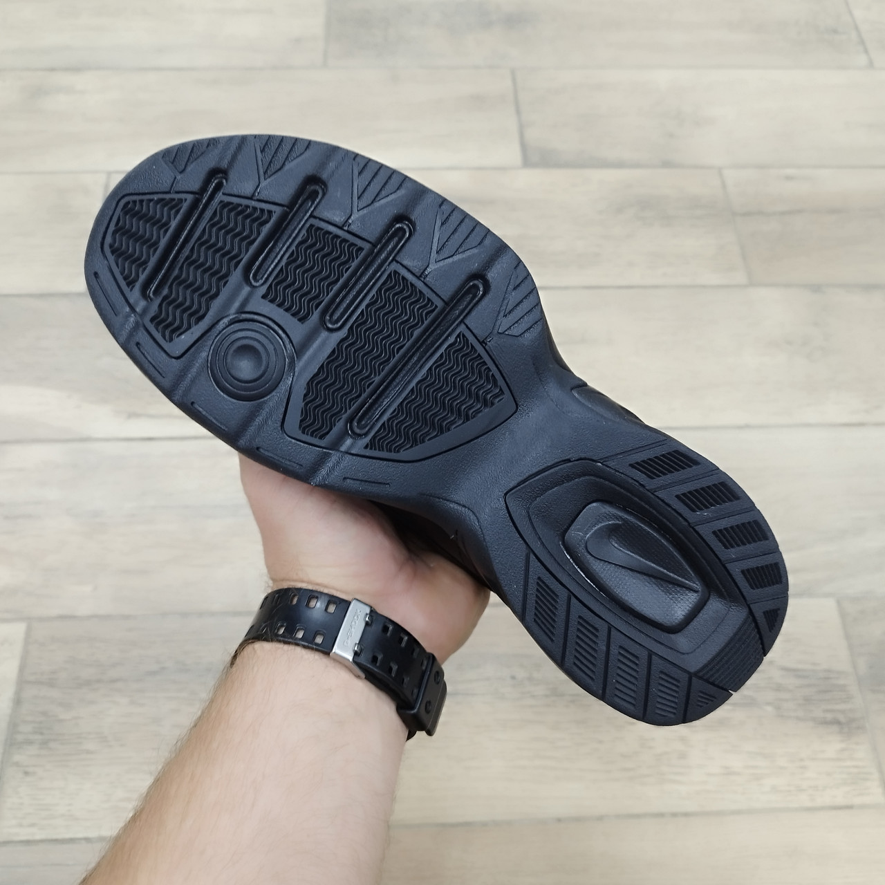 Кроссовки Nike Air Monarch IV Black с мехом - фото 5 - id-p168162321