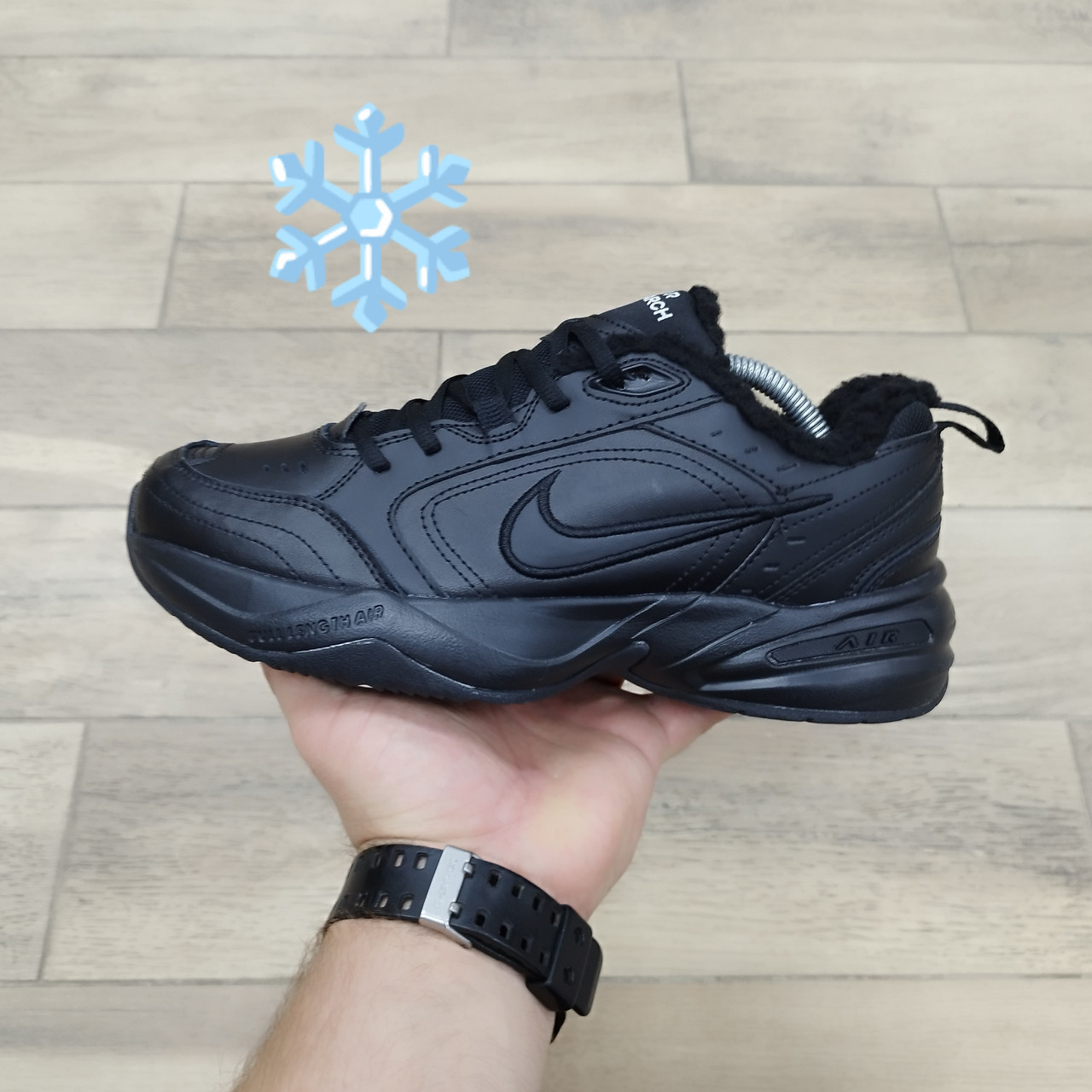 Кроссовки Nike Air Monarch IV Black с мехом - фото 1 - id-p168162321