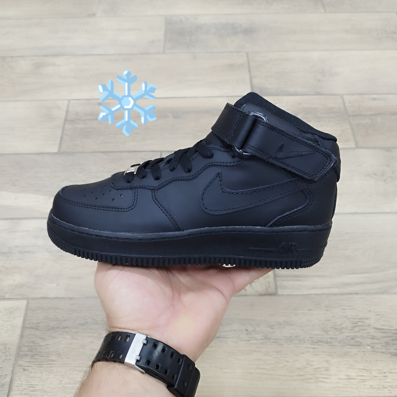 Кроссовки Nike Air Force 1 Mid Black зимние с мехом - фото 1 - id-p6611319