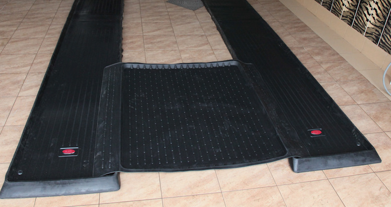 Автомобильные гаражные ковры, длина 5 метра ширина 500 мм, высота борта 45 мм - фото 5 - id-p193979854