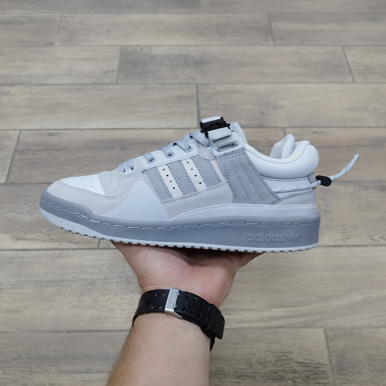 Кроссовки Adidas Forum Buckle Low Grey Beige x Bad Bunny