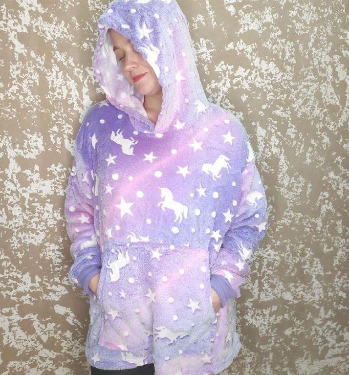 Толстовка-плед Starry Night с капюшоном утепленная для взрослых, светящаяся в темноте, оверсайз Сиреневый - фото 2 - id-p194088282