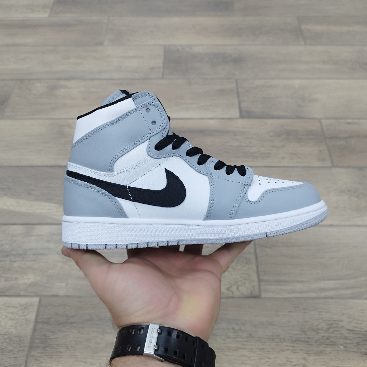 Кроссовки Air Jordan 1 Mid Gray White Black с мехом - фото 2 - id-p134552135