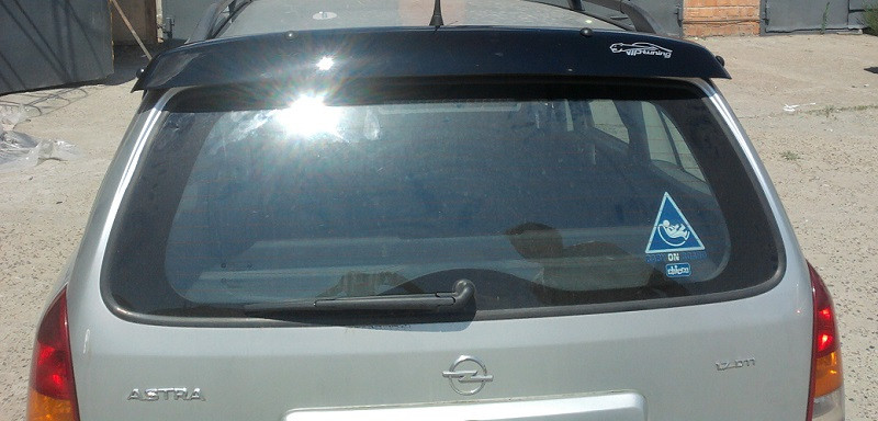 Дефлектор задней двери Opel Astra G с 1998 2003 г.в.(универсал) VITAL - фото 1 - id-p150135751
