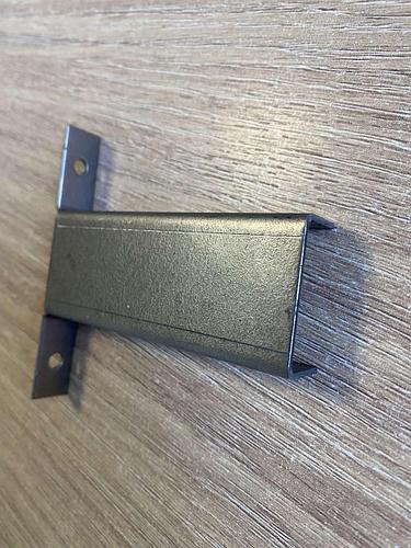 Кронштейны для трубы 40х20 мм