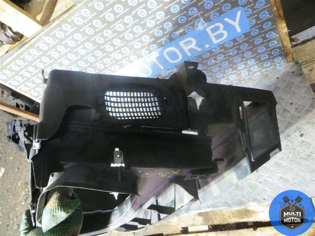 Передняя панель крепления облицовки (телевизор) BMW X3 (F25) (2010-2014) 2.0 TD N47D20C 2012 г. - фото 3 - id-p195034000