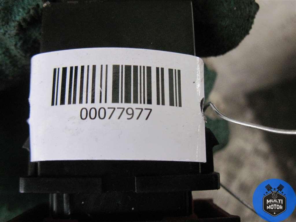 Кнопка аварийной сигнализации HYUNDAI SANTA FE II (2006-2012) 2.0 CRDi D4HA - 150 Лс 2008 г. - фото 3 - id-p195032703