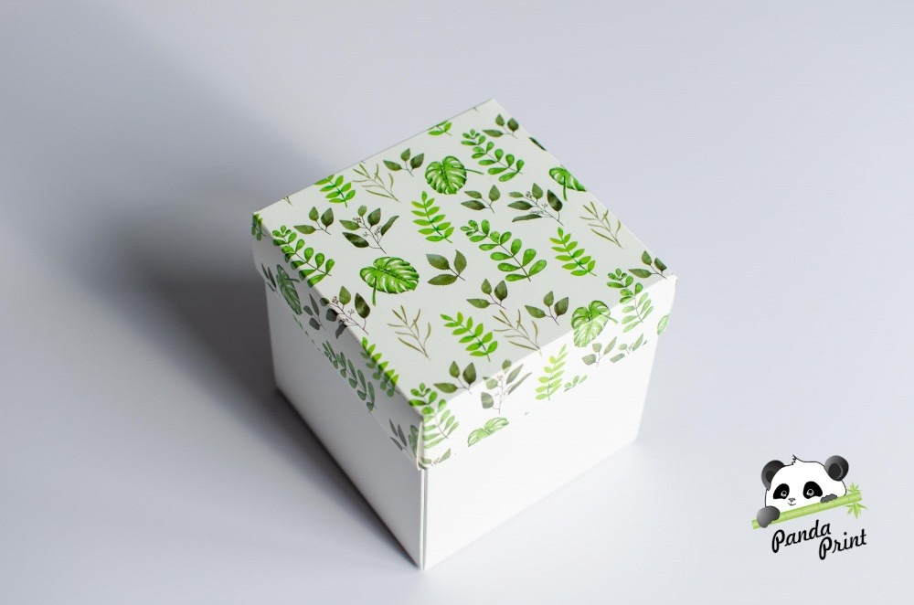 Коробка 150х150х150 Зеленые листья (белое дно)