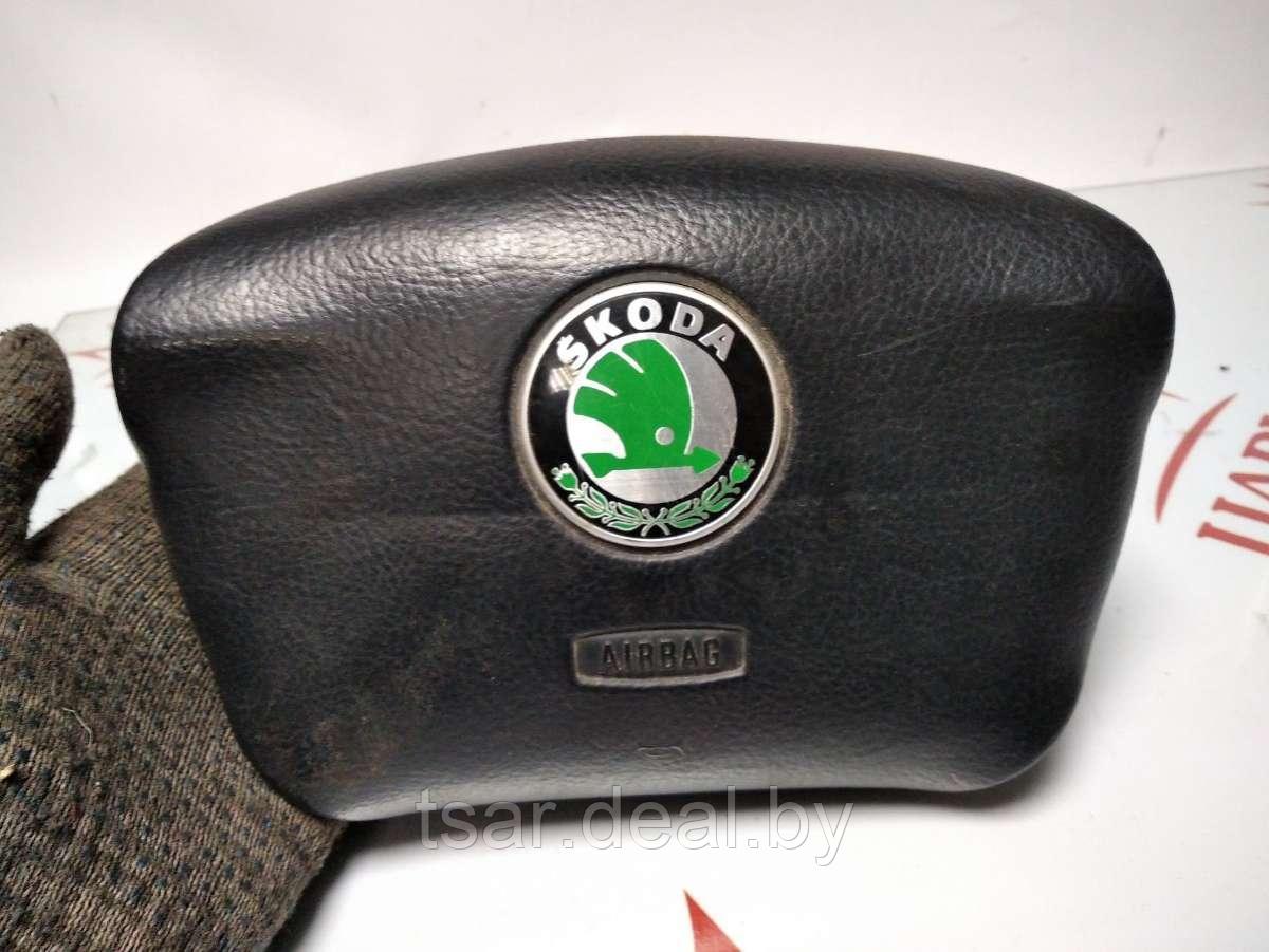 Подушка безопасности водителя Skoda Octavia A4 (1U0880201) - фото 2 - id-p195448116