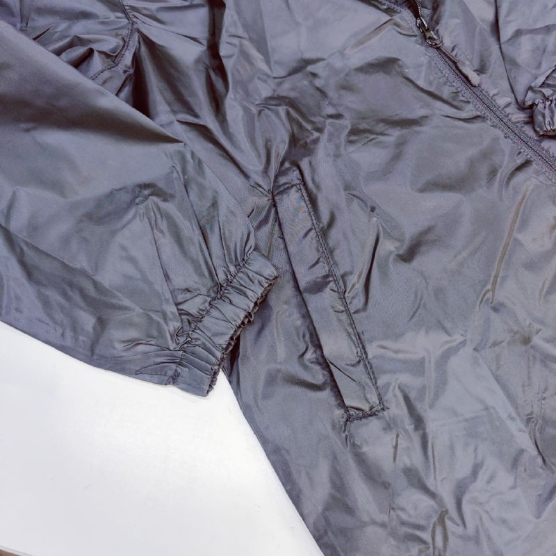 Ветровка/ куртка спортивная водоотталкивающая Superdry с потайным капюшоном Черная - фото 4 - id-p195497561