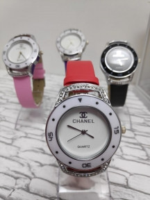 Часы наручные женские кварцевые Chanel Красный - фото 1 - id-p179627448