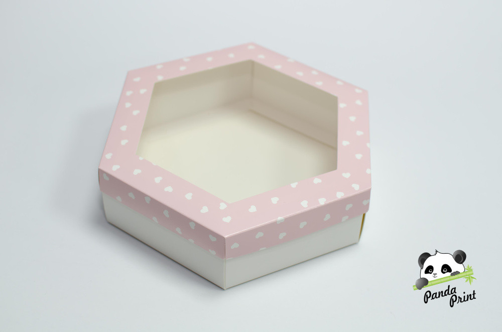 Коробка с прозрачным окном 200х200х60 шестигранная Сердечки белые на розовом (белое дно)