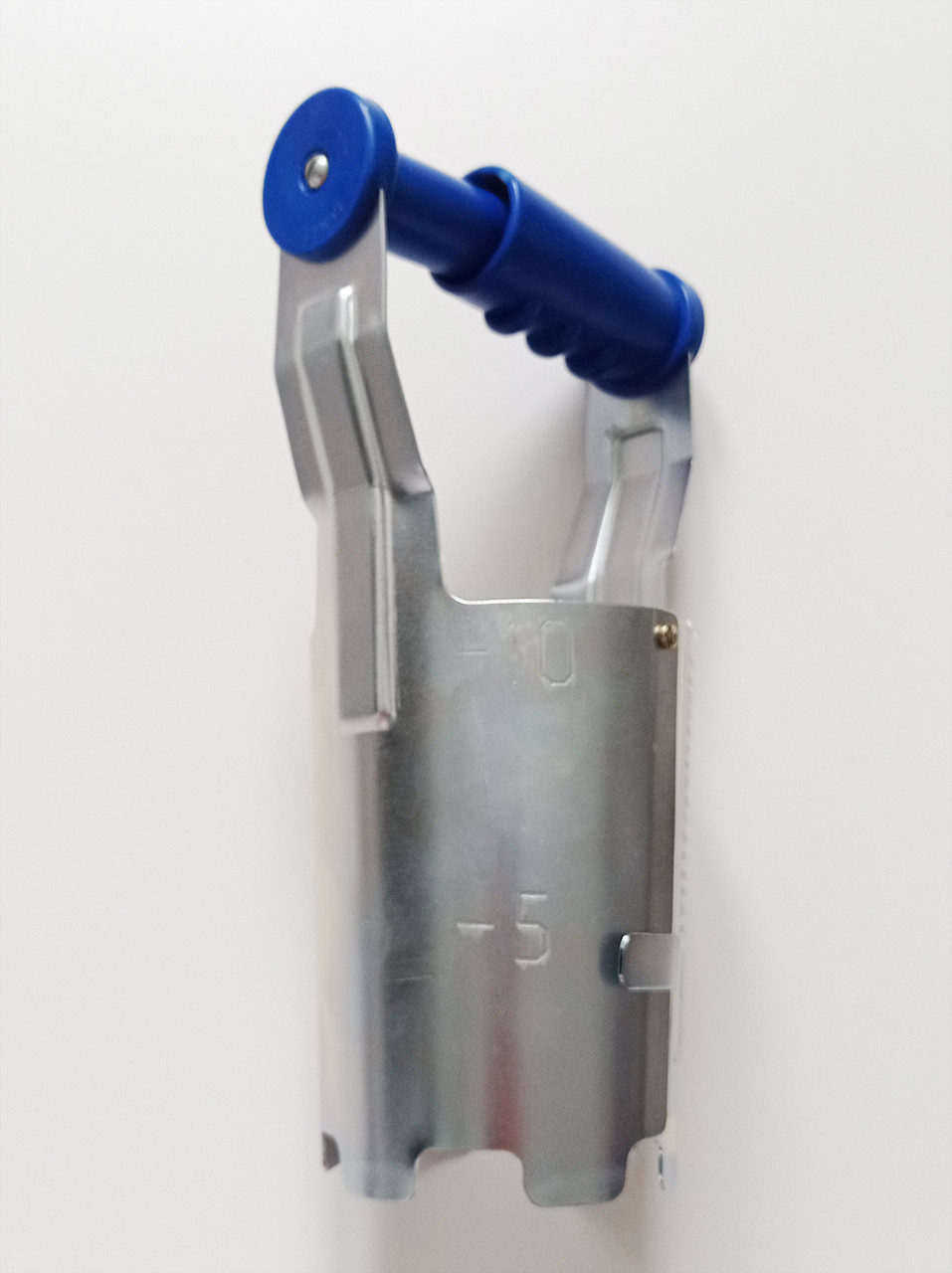 Лункорез (конус посадочный) металлический с пластиковой ручкой, диаметр лунки 72 мм - фото 5 - id-p195805410
