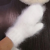 Варежки (рукавицы) белые вязаные пуховые из пуха кролика