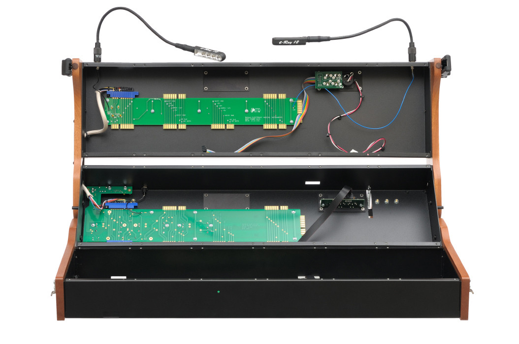 Рэковый кейс Buchla 201e-18 Powered Cabinet - фото 1 - id-p196054908