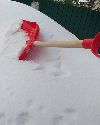 Лопата для снега пластиковая с деревянным черенком 450х1350мм, красная "MAXPOL", (2020), фото 2
