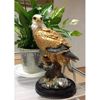 Статуэтка из полистоуна орел на суку с повернутой шеей бронза 25см арт. ПЛ-11905