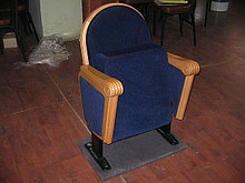 Театральное кресло Бенефис отделка - массив бука