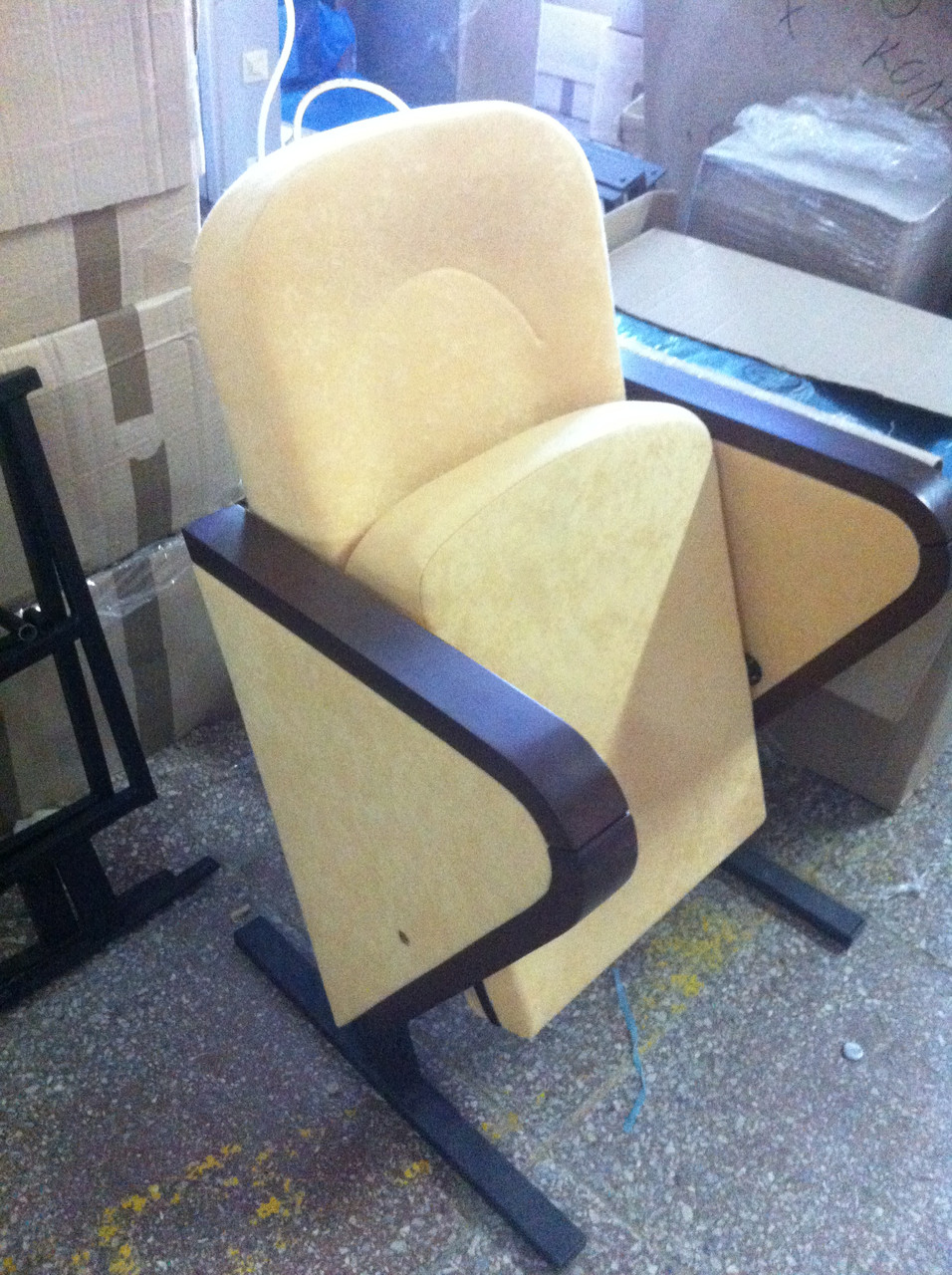 Театральное кресло ШАЛЕ с подлокотником полного обхвата - фото 1 - id-p196493151
