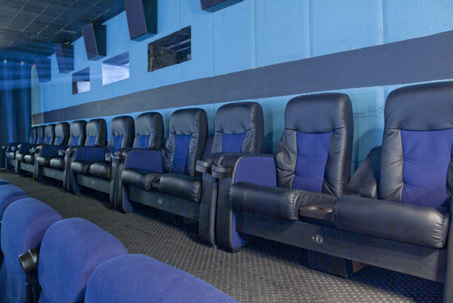 Кресла двухместные ВИП для кинотеатра с реклайнером - фото 4 - id-p196493204