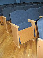 Кресло для зала с боковинами ДСП