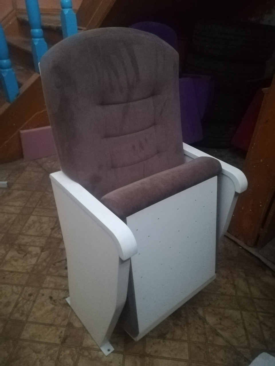 Кресло м2 с отделкой по индивидуальному заказу со столиком в спинке - фото 8 - id-p196493386