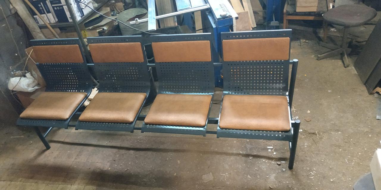 Перфорированные секционные кресла для ожидания, цельное сидение - фото 4 - id-p196493414