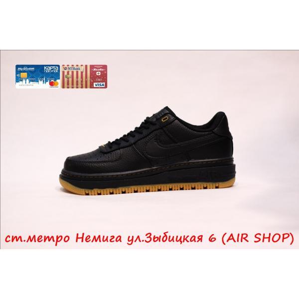 Nike Air Force 1 LUXE
