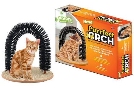 Когтеточка для кошек Purrfect Arch со щеткой для вычесывания шерсти - фото 1 - id-p134757385