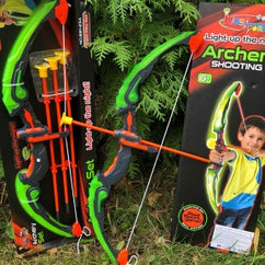 Игровой набор: Светящийся лук и стрелы на присосках Archery Set 881-23A, 6 Зеленый