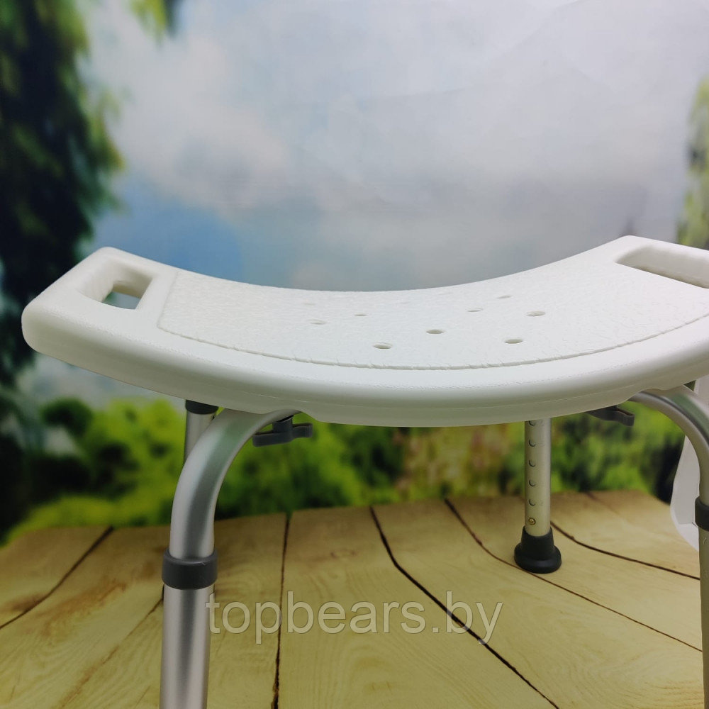 Поддерживающий стул для ванной и душа ТИТАН (складной, регулируемый) С отверстиями для лейки (душа) - фото 3 - id-p179793760