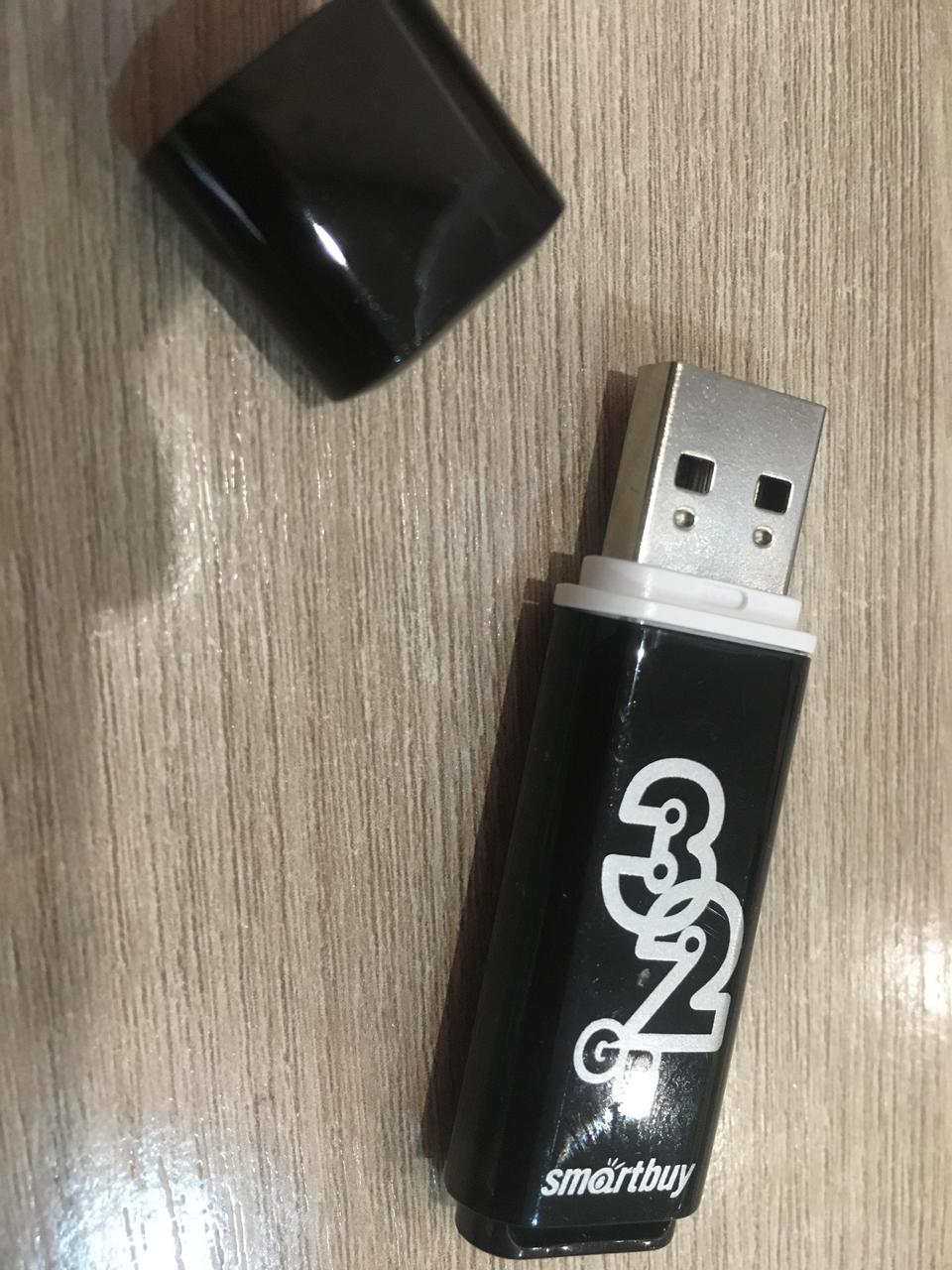 Флешка SmartBuy Glossy 32GB USB 2.0 (черный) - фото 5 - id-p196962011