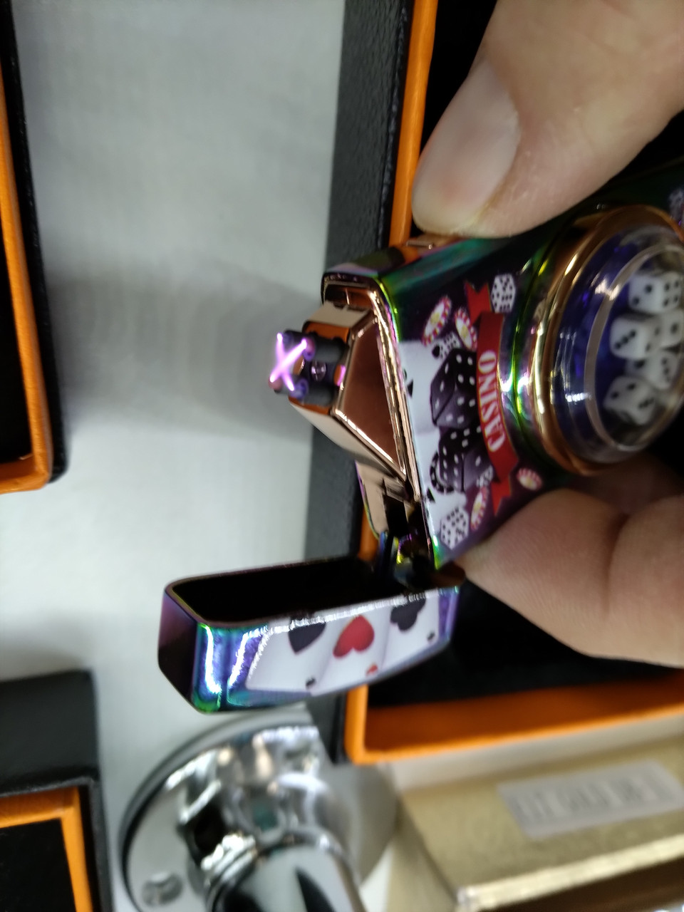 Плазменная USB-зажигалка с кубиками внутри - фото 1 - id-p112940543