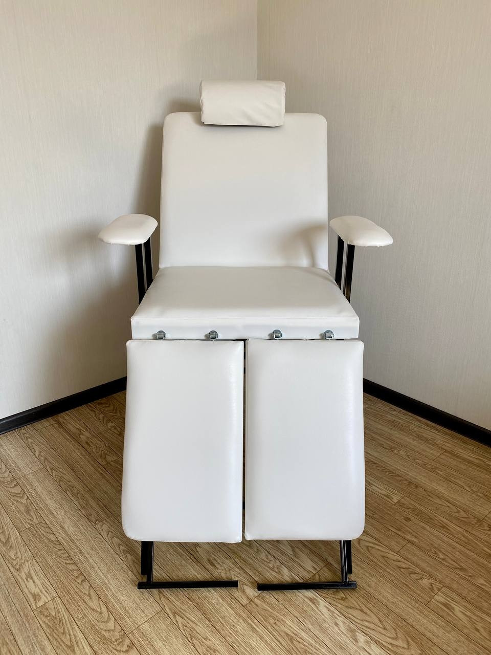 Косметологическое кресло - кушетка / маникюрно- педикюрное Белый - фото 4 - id-p197061957