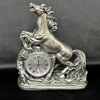 Настольные часы статуэтка «Лошадь» H-22