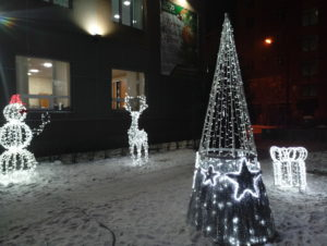 Конусная новогодняя ель со звездой (2,7м) - фото 2 - id-p196890198
