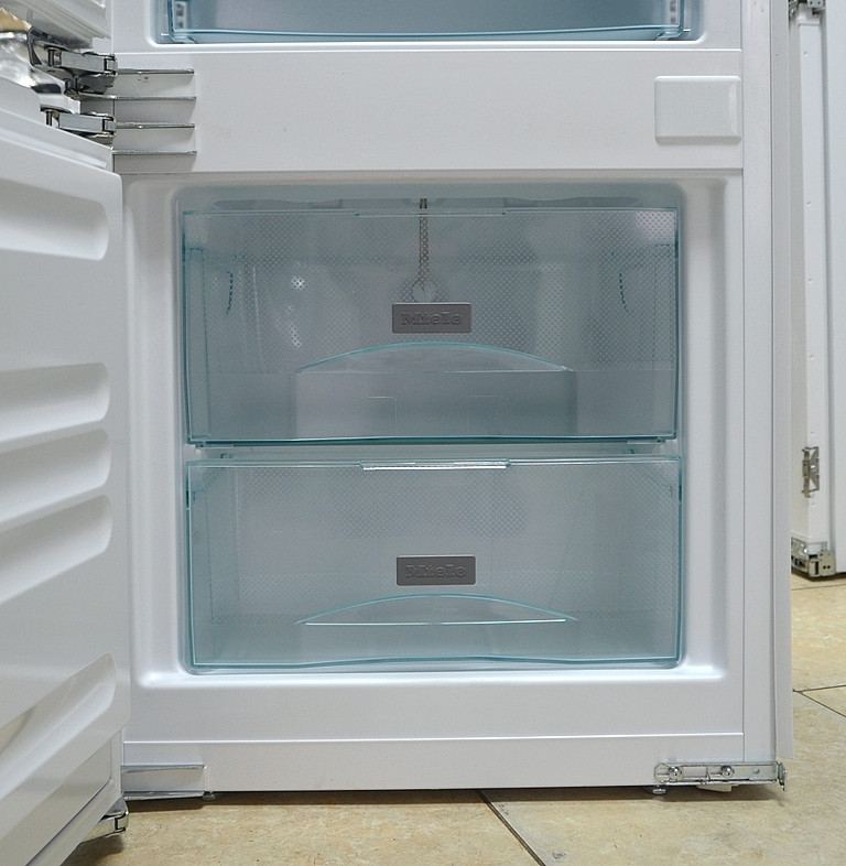 Новый встраиваемый холодильник Miele KF 37272 iD пр-во Германия, гарантия 6 месяцев - фото 6 - id-p197260262