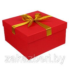 Коробка подарочная с бантом тиснение Лен 21x21x11 см красный